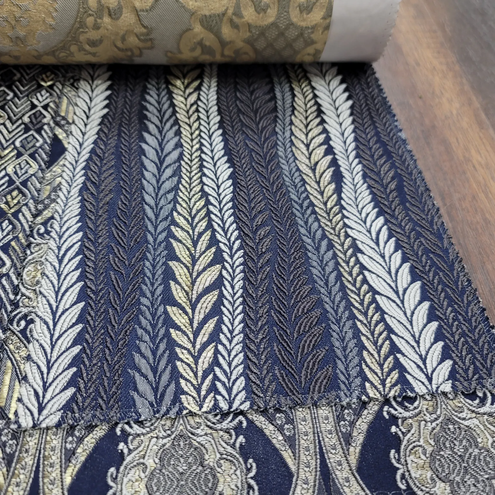 جاكار فلورياء-l-6